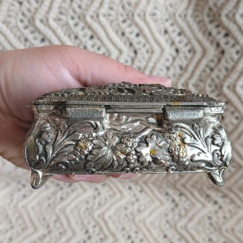 Vintage Holiday Imports Silverplate Trinket Box Grapevine Filigree Japan Green